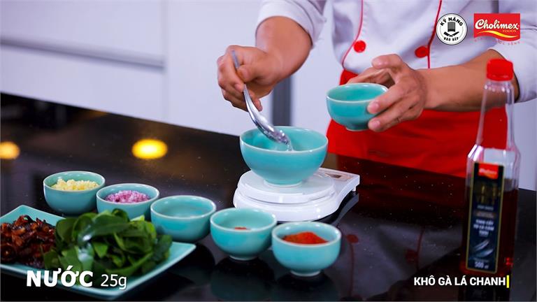 LÀM MÓN KHÔ GÀ LÁ CHANH