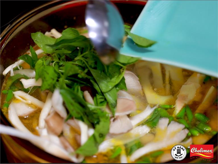 CÁCH NẤU LẨU GÀ LÁ É NGON