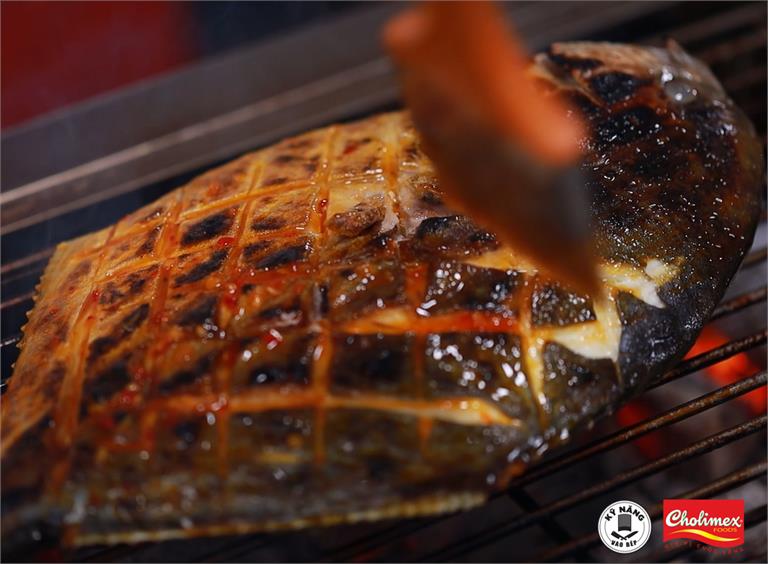 Cách làm Cá chim nướng muối ớt ngon cho bữa tiệc