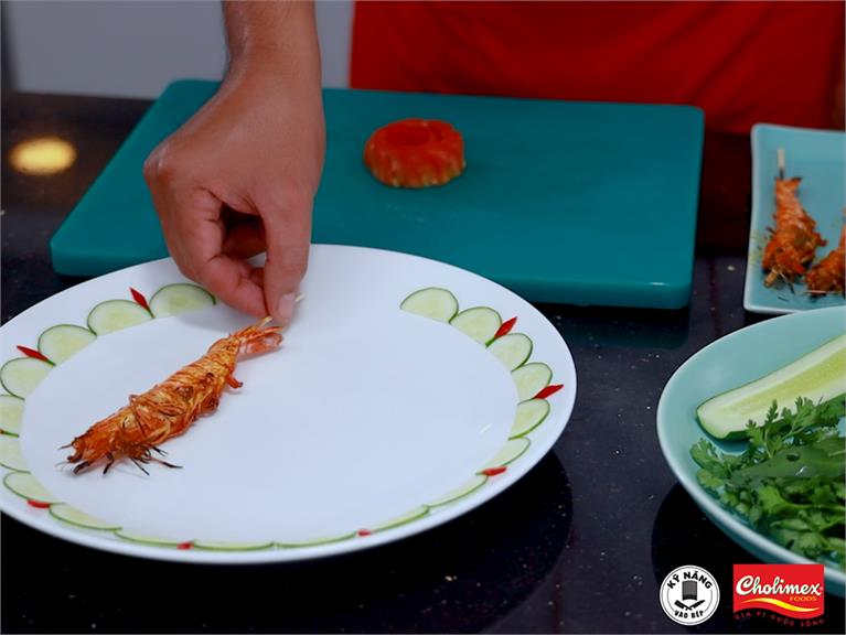 CÁCH LÀM TÔM NƯỚNG MUỐI ỚT NGON