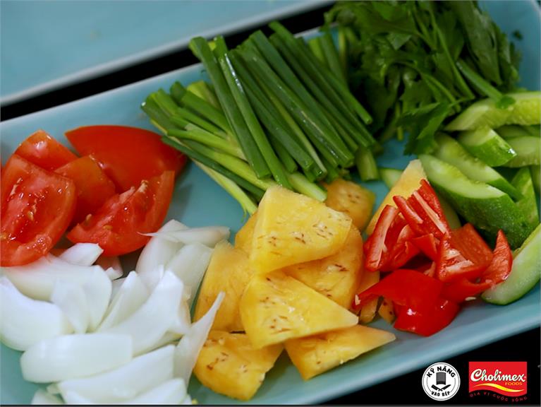 CÁCH LÀM SƯỜN XÀO CHUA NGỌT NGON