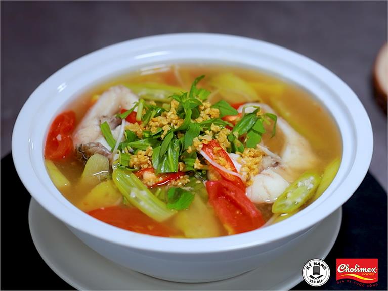 CÁCH NẤU CANH CHUA CÁ LÓC ĐƠN GIẢN