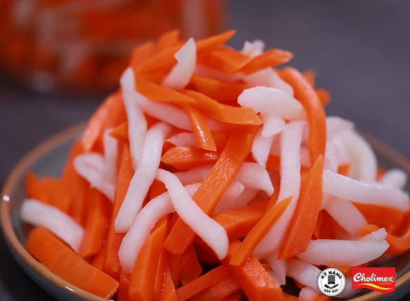 Cách làm Củ cải muối chua ngon | ThuVienAmThuc.vn