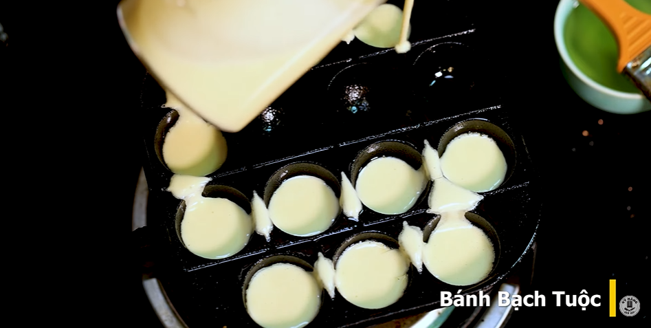 Cách làm bánh Takoyaki Nhật Bản đơn giản, hấp dẫn, chuẩn vị Nhật